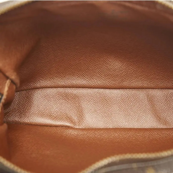 ✨️LOUIS VUITTON MONOGRAM  POCHETTE MARLY BANDOULIÈRE CROSSBODY - Picture 2 of 12